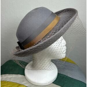 Ernie American Vintage- Wool Hat- with veil- some wear- gray tan trim- bow